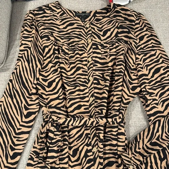 Zebra print tie/button dress - Picture 5 of 5